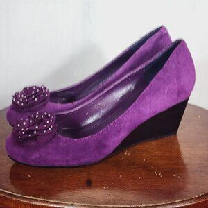 BCBGeneration Purple Suede Leather Essence Wedge Heel w/Flower Detail Sz 7B EU37